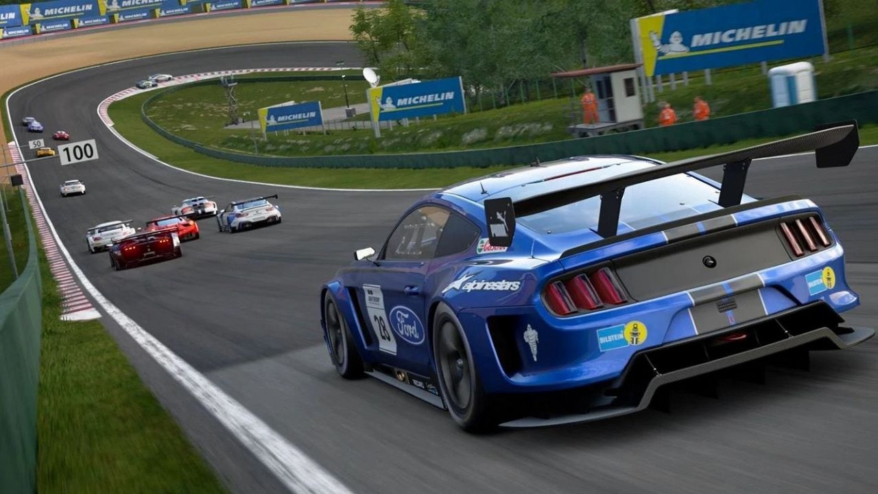 Twórca Gran Turismo 7 mówi o nowym modelu jazdy, realistycznej pogodzie i innych szczegółach.