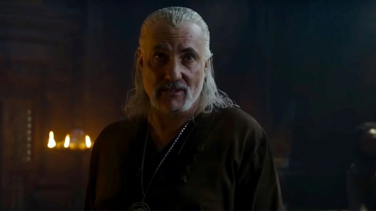 Vesemir z Wiedźmina Netflixa podbił serca widzów.