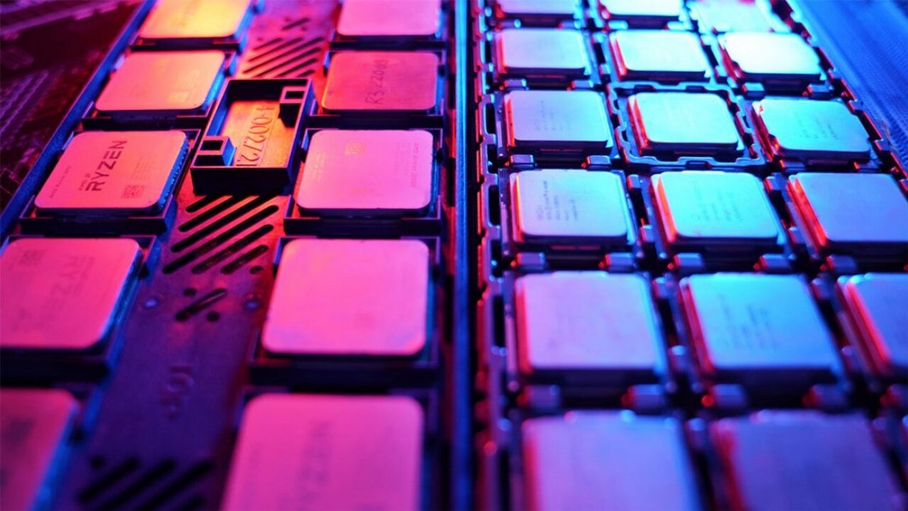 Chipów naprawdę brakuje? Producent oskarża pośredników.