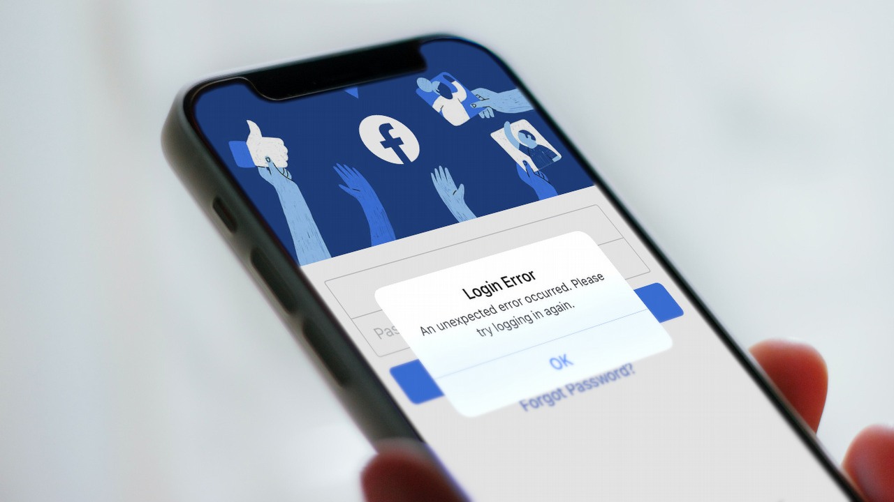 Facebook w sześć godzin stracił miliardy - skutki największej awarii od lat?.