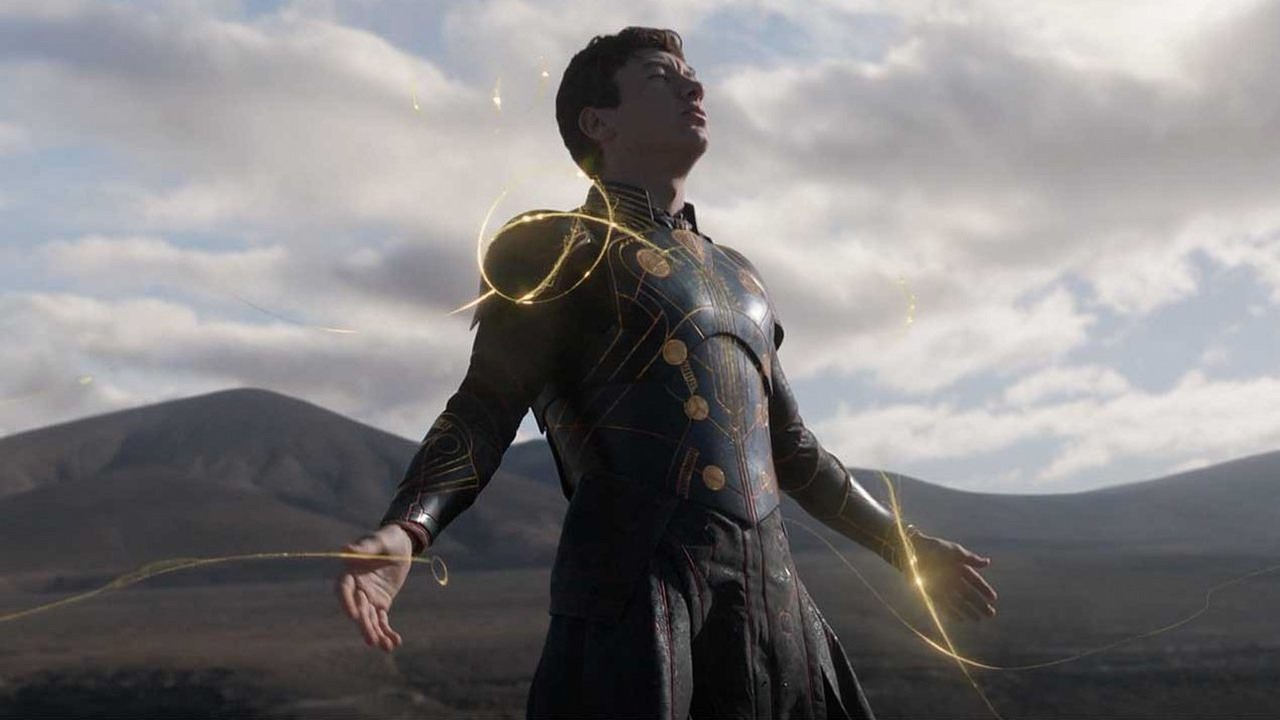 Eternals to poważniejsze MCU - i niekoniecznie to dobrze. Recenzje nowego filmu Marvela.