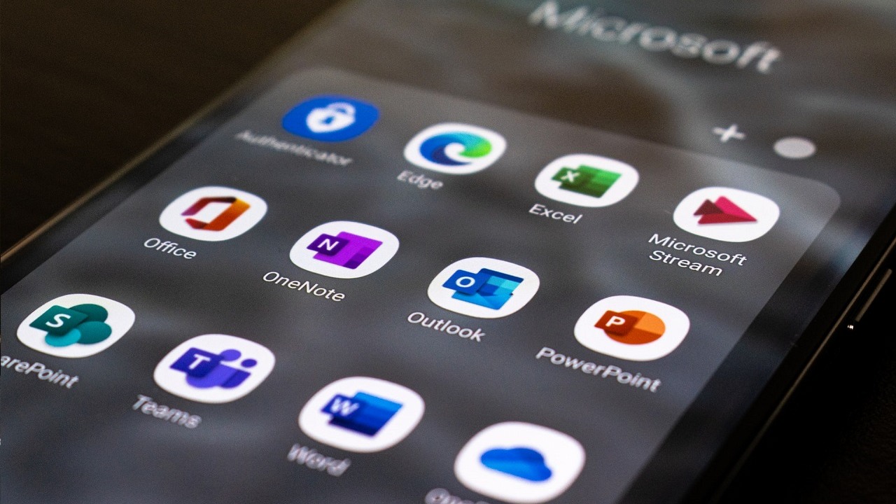 Microsoft daje szansę piratom i chce na nich zarobić.