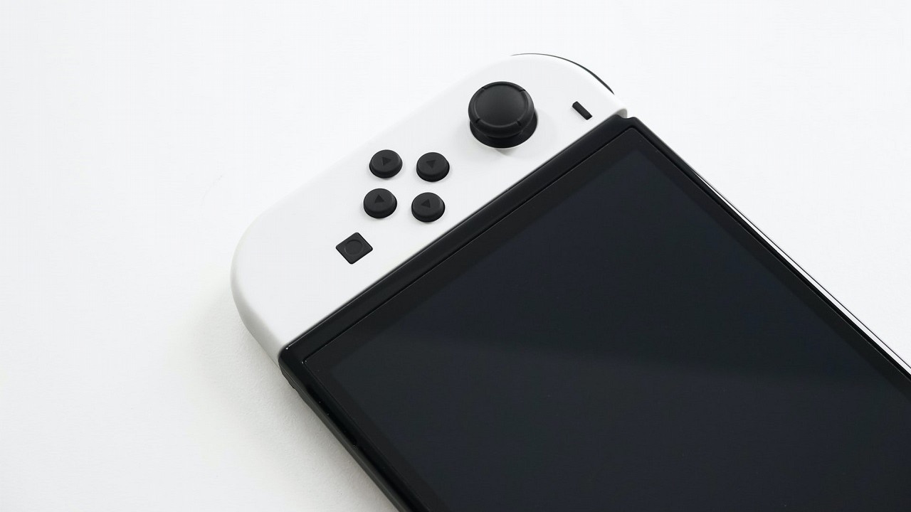 Zostawił włączonego Switcha na 1800 godzin - testował wyświetlacz OLED.