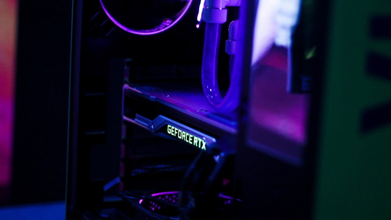 Premiera RTX 3080 z 12 GB pamięci. Już nie da się go kupić.