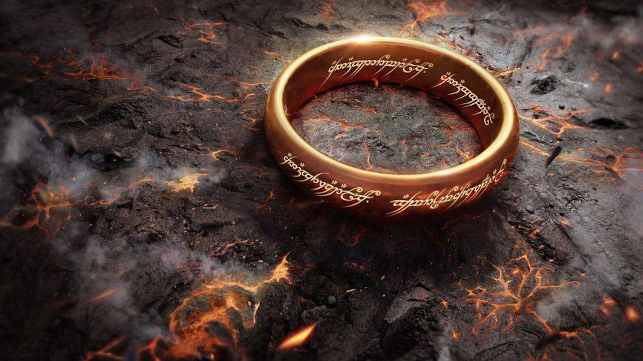 Prawa do tworzenia filmów i gier Władca Pierścieni na sprzedaż.