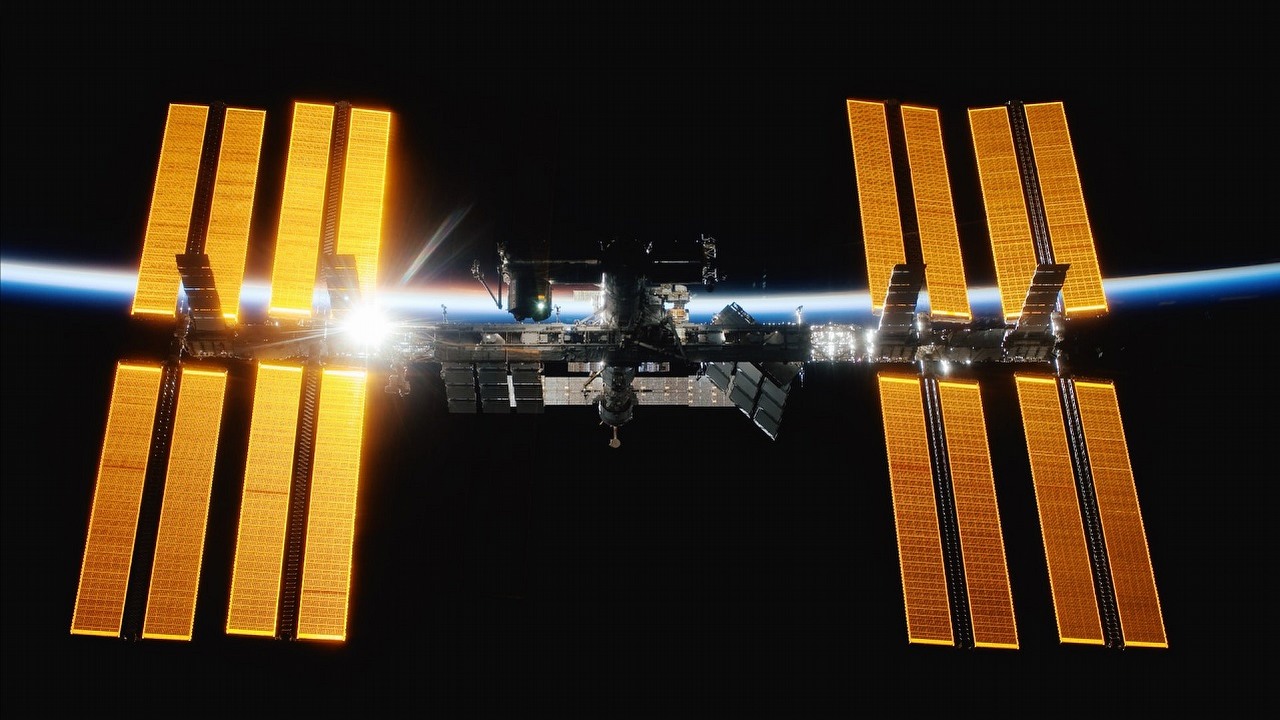 Elon Musk obiecuje uratować ISS po rosyjskich groźbach.