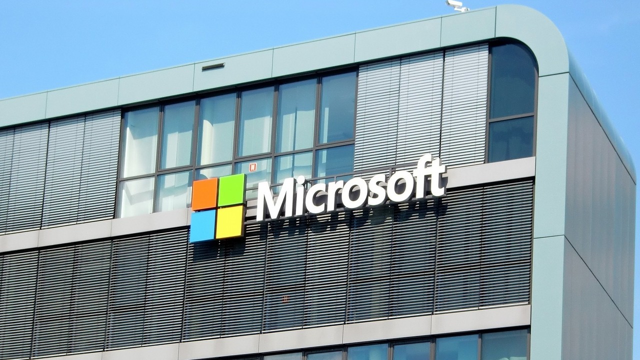 Microsoft wycofuje swoje produkty ze sprzedaży w Rosji.