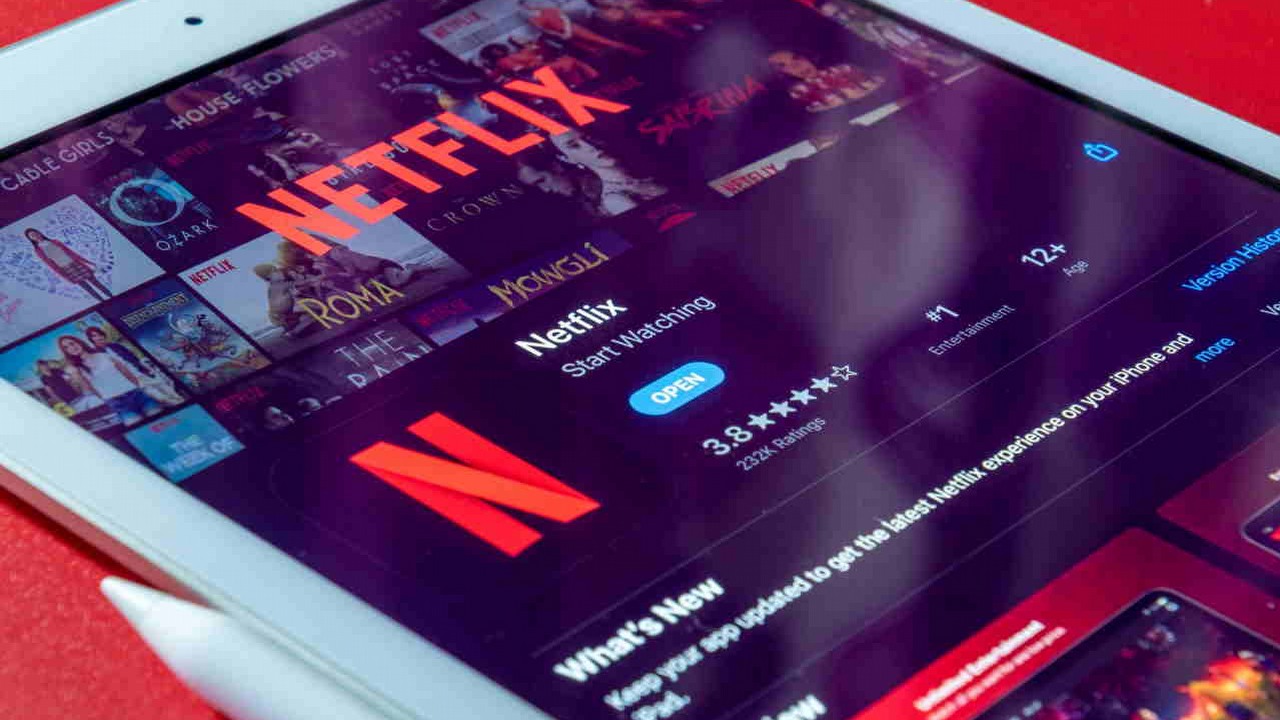 Netflix zawiesza działalność w Rosji w odpowiedzi na nieustającą agresję.