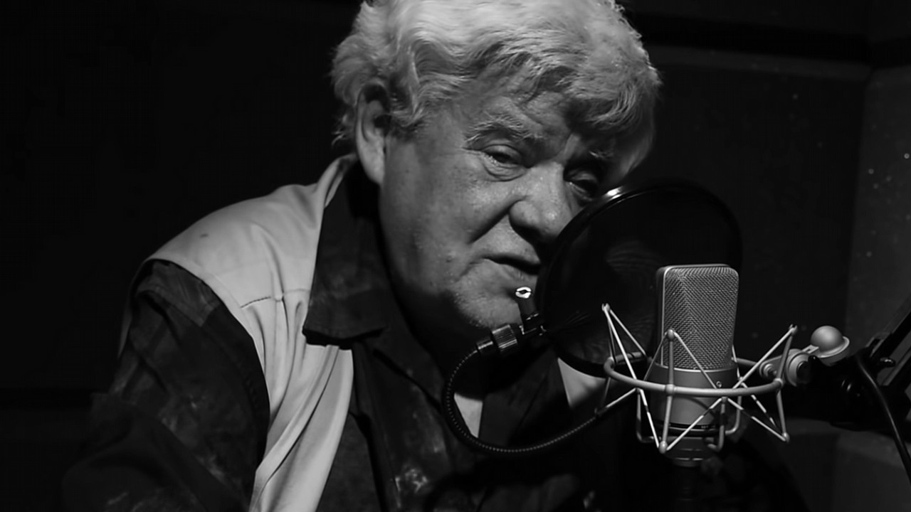 Nie żyje Tomasz Knapik. Legendarny lektor filmowy miał 77 lat.