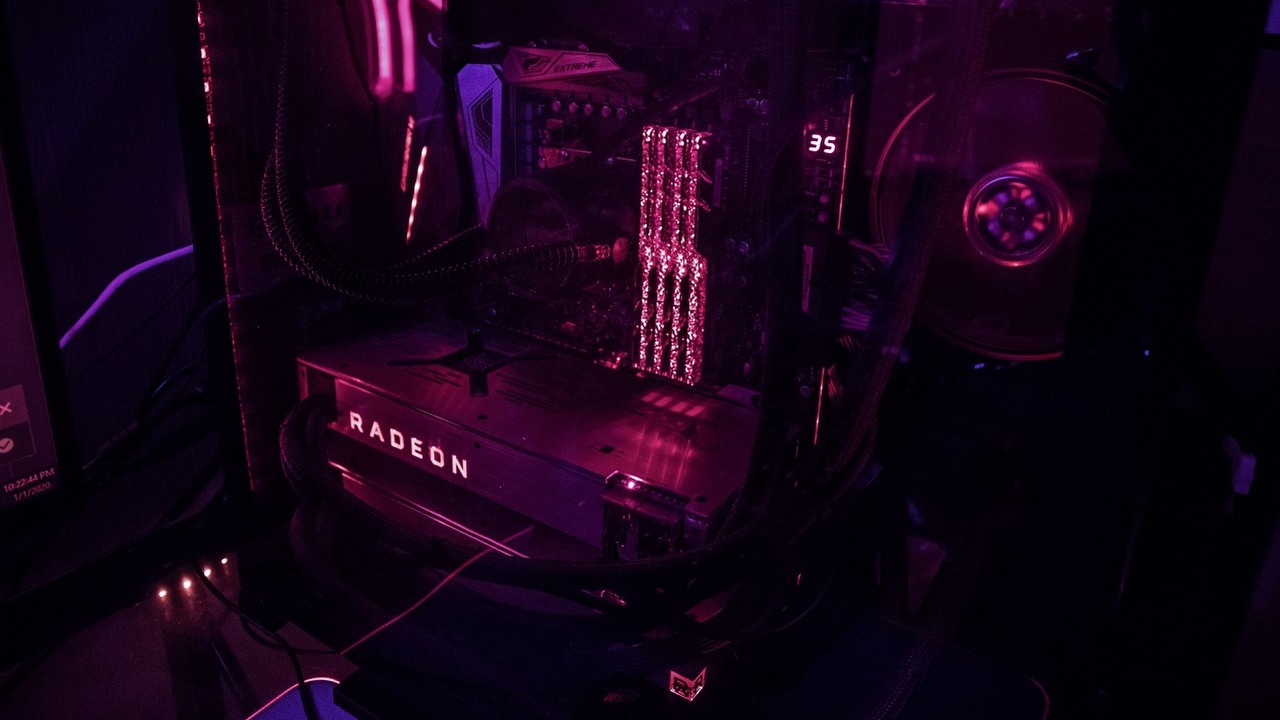 Nowy średniak AMD może być lepszy od topowego RX 6900 XT.