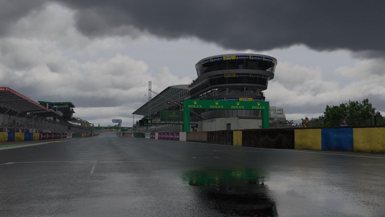 Po 32h awarii Gran Turismo 7 ożyło. Twórcy tłumaczą się i przepraszają [Aktualizacja].