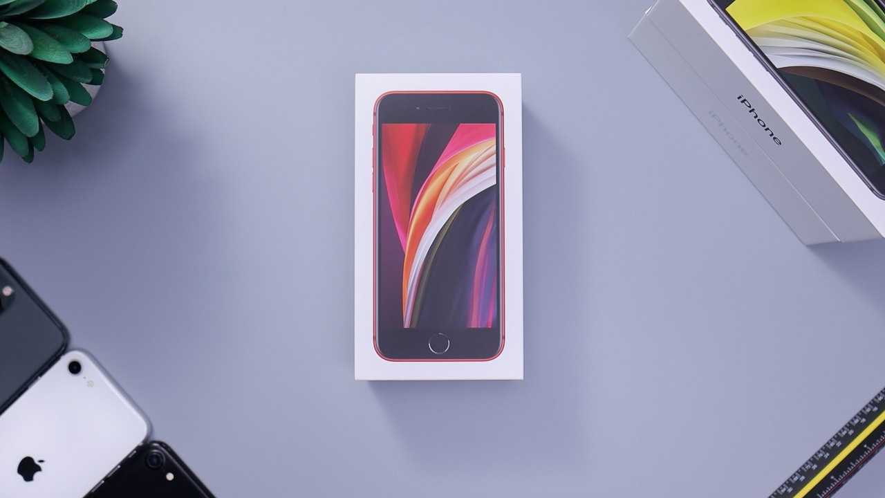 Nie ma chętnych na tanie iPhone'y.