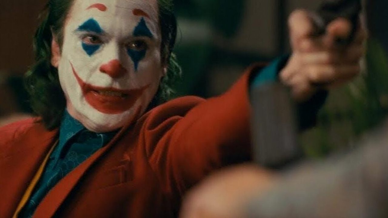 Joker 2 ma problemy. Todd Phillips nie oddał pierwszej wersji scenariusza.