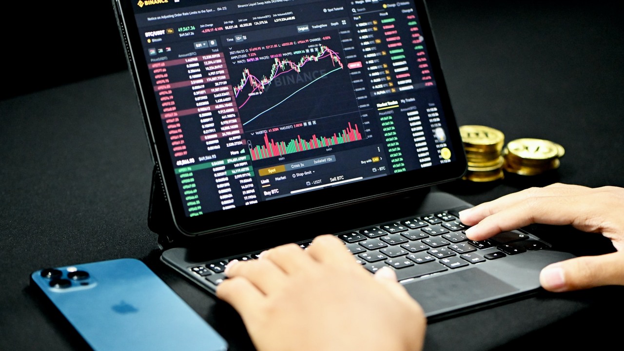 Kryptowaluty zamiast emerytury. Milenialsi stawiają na bitcoina.