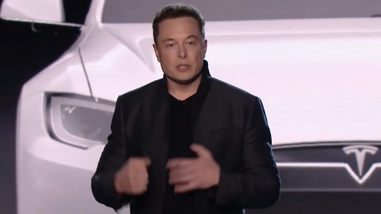 Elon Musk jednak się rozmyślił - nie będzie zarządzał Twitterem.