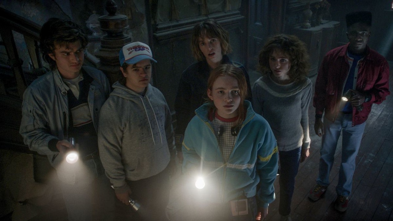 Netflix na maj 2022 - lista seriali i filmów.