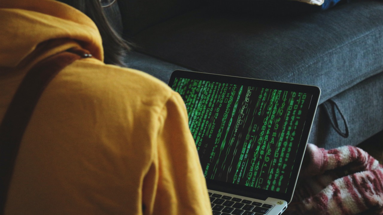 CIA proponuje Rosjanom kontakt przez darknet.