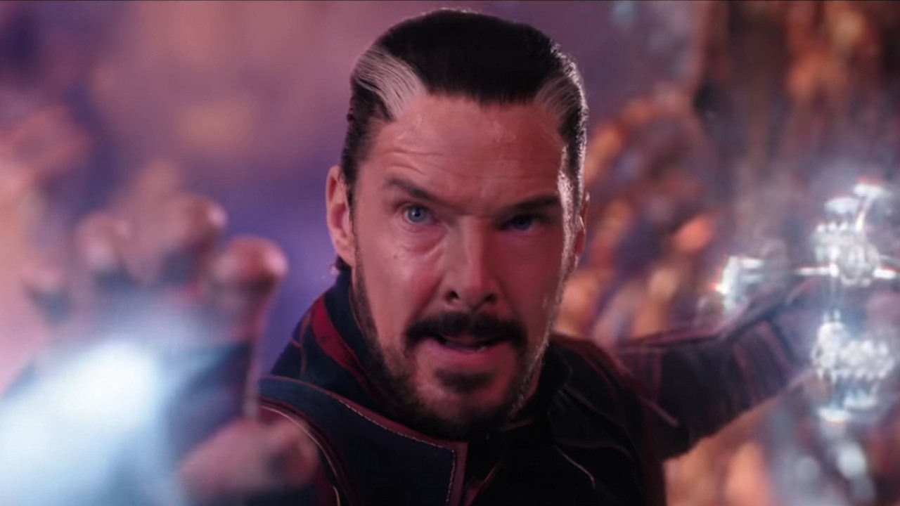 Zwiastuny pełne spoilerów - Kevin Feige niezadowolony z trailerów Doctora Strange 2.