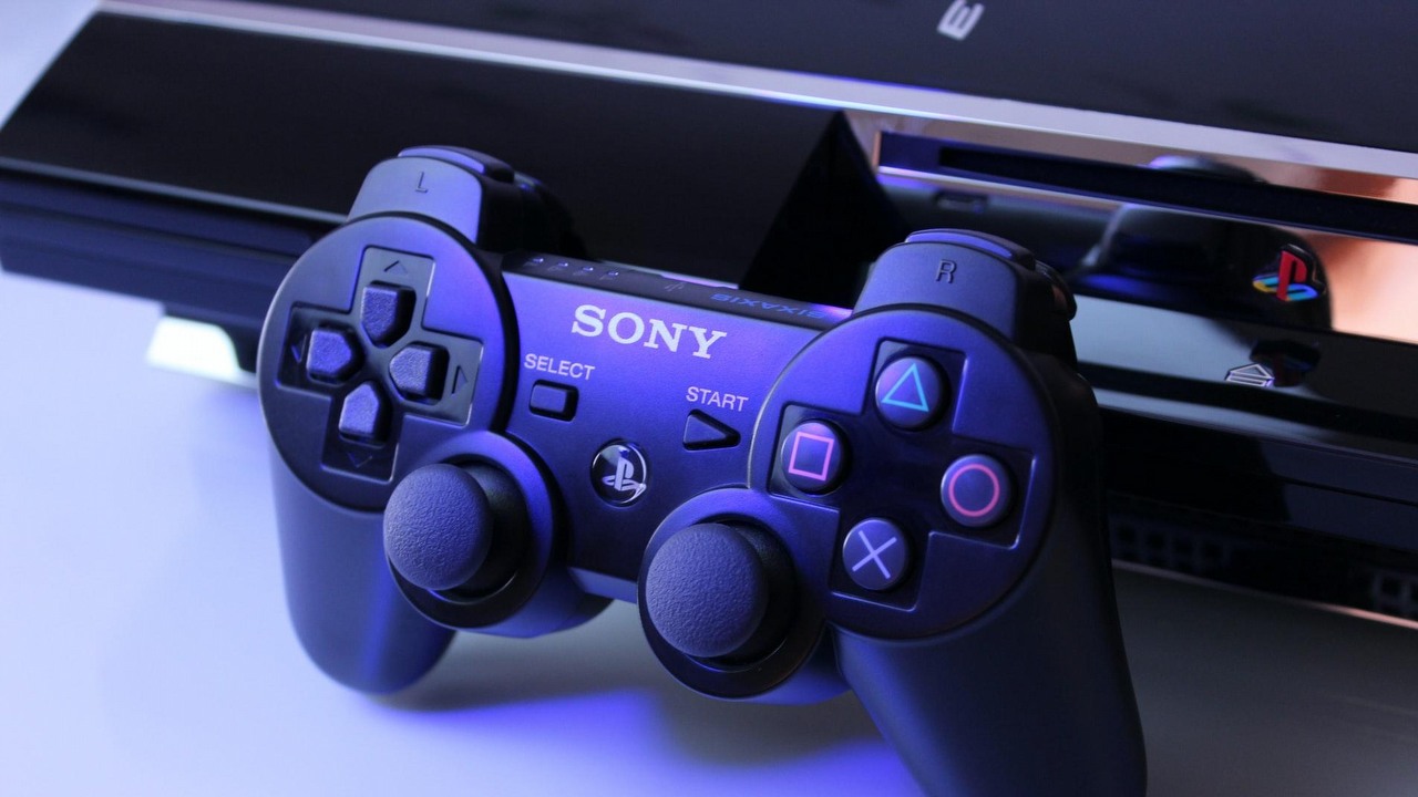 Wyłowiła PS3 z bagna. Konsola była w strasznym stanie.