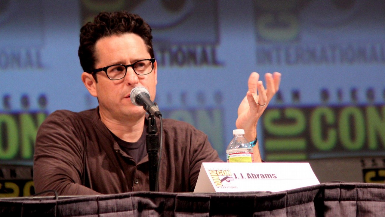 Warner Bros. ma problem z J.J. Abramsem.