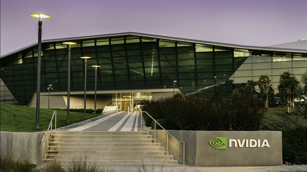 Nvidia z rekordem zarobków, sprzedaż GeForce'ów zwalnia.