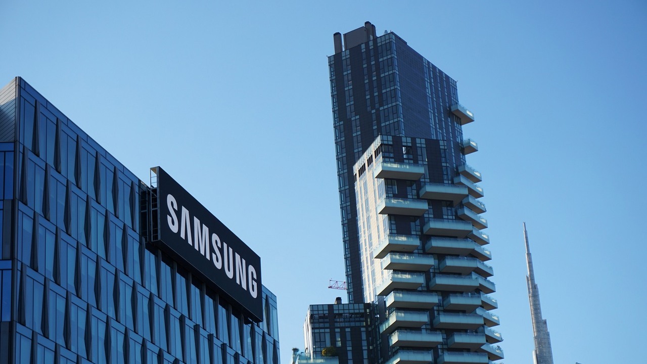 Koniec ery LCD. Samsung kończy produkcję.