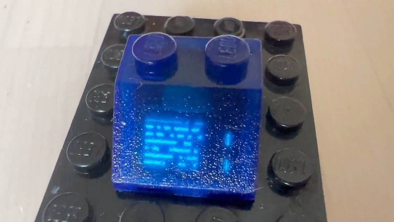 Klocek LEGO z prawdziwym ekranem to wspaniały gadżet.