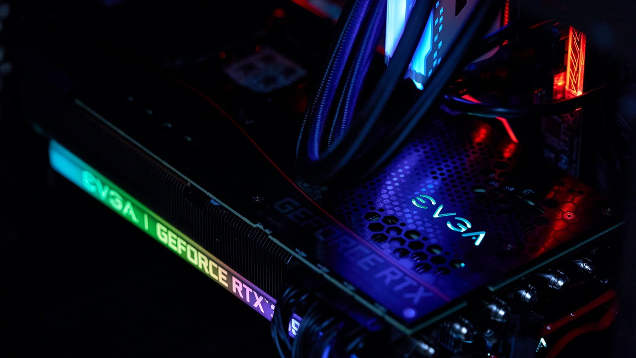 RTX 4080 będzie potrzebował 100 W więcej niż 3080.
