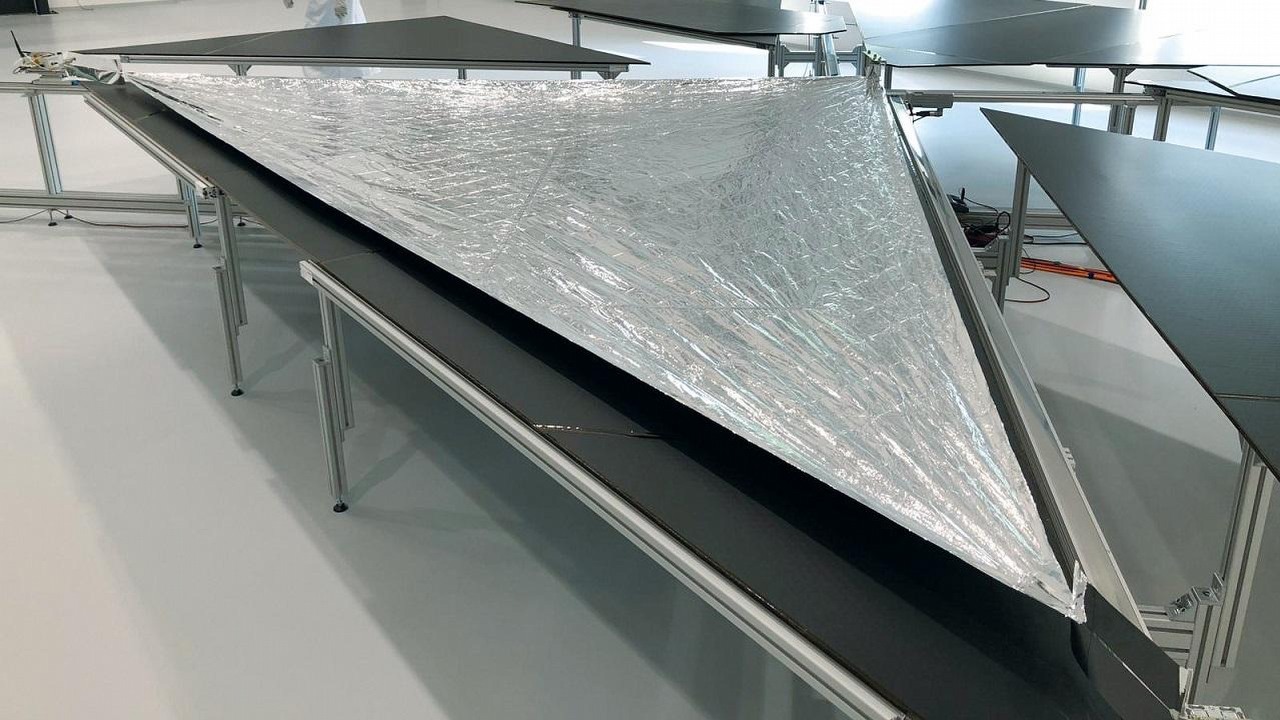 Ruszyło sprzątanie orbity ziemi, pomaga niezwykły sprzęt.