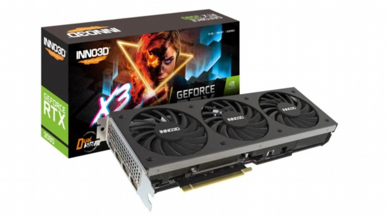 Karty graficzne i inne komponenty na promocji w x-kom.