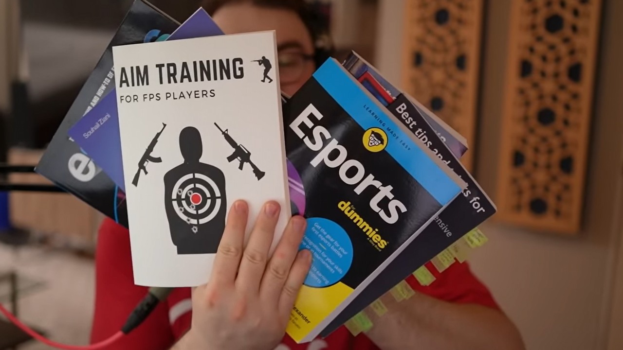Wydał ponad 1000 zł na książki do CSGO; ich zawartość to śmiech na sali.