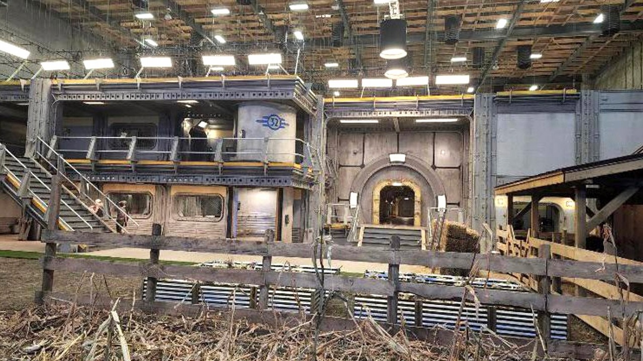 Nowe zdjęcia z serialu Fallout zachwycą fanów gier Bethesdy.