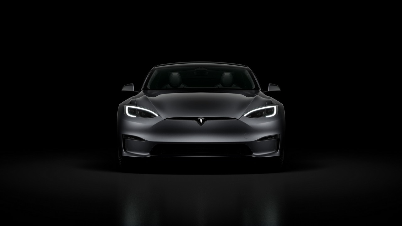 Tesla żąda usunięcia tego wideo z sieci.