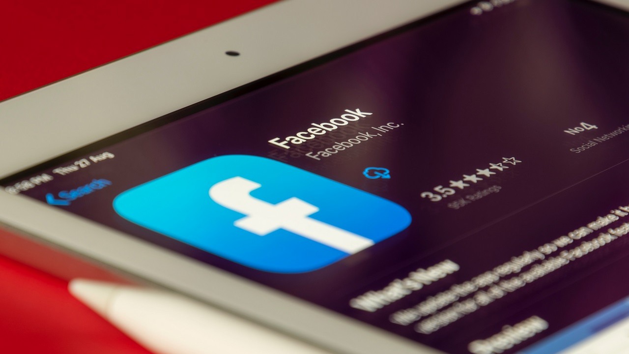 Mark Zuckerberg stracił fortunę i wypadł z czołówki najbogatszych ludzi świata.