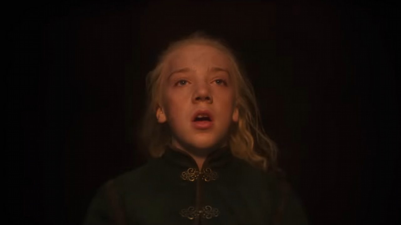 Aemonda Targaryena z Rodu smoka czeka drastyczna przemiana, 6. odcinek subtelnie ją zapowiedział, źródło grafiki: Ród smoka, Ryan Condal i Miguel Sapochnik, HBO, 2022.