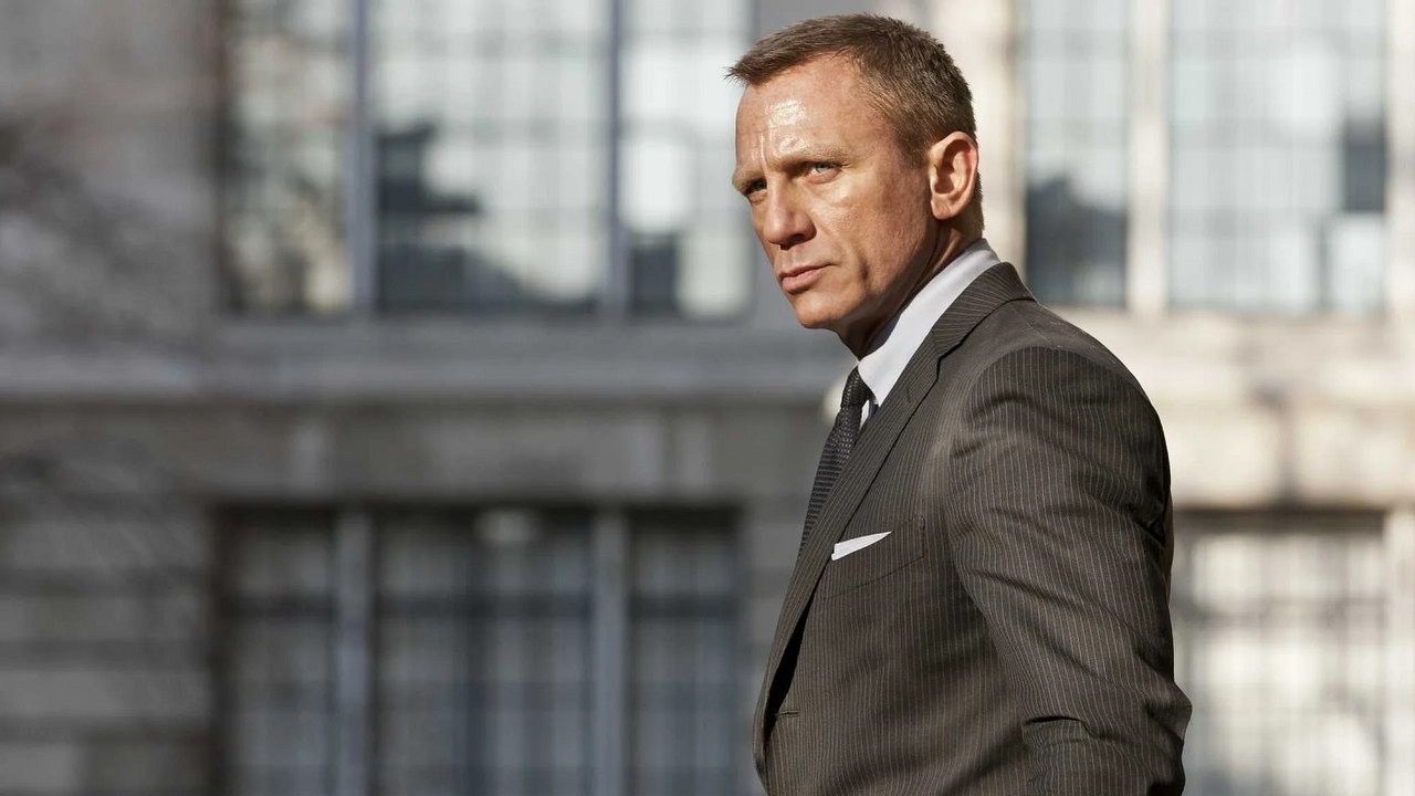 Bonda zagra młody aktor? Producent serii stanowczo o tym pomyśle, źródło grafiki: Skyfall, Sam Mendes, Metro-Goldwyn-Mayer, 2012.