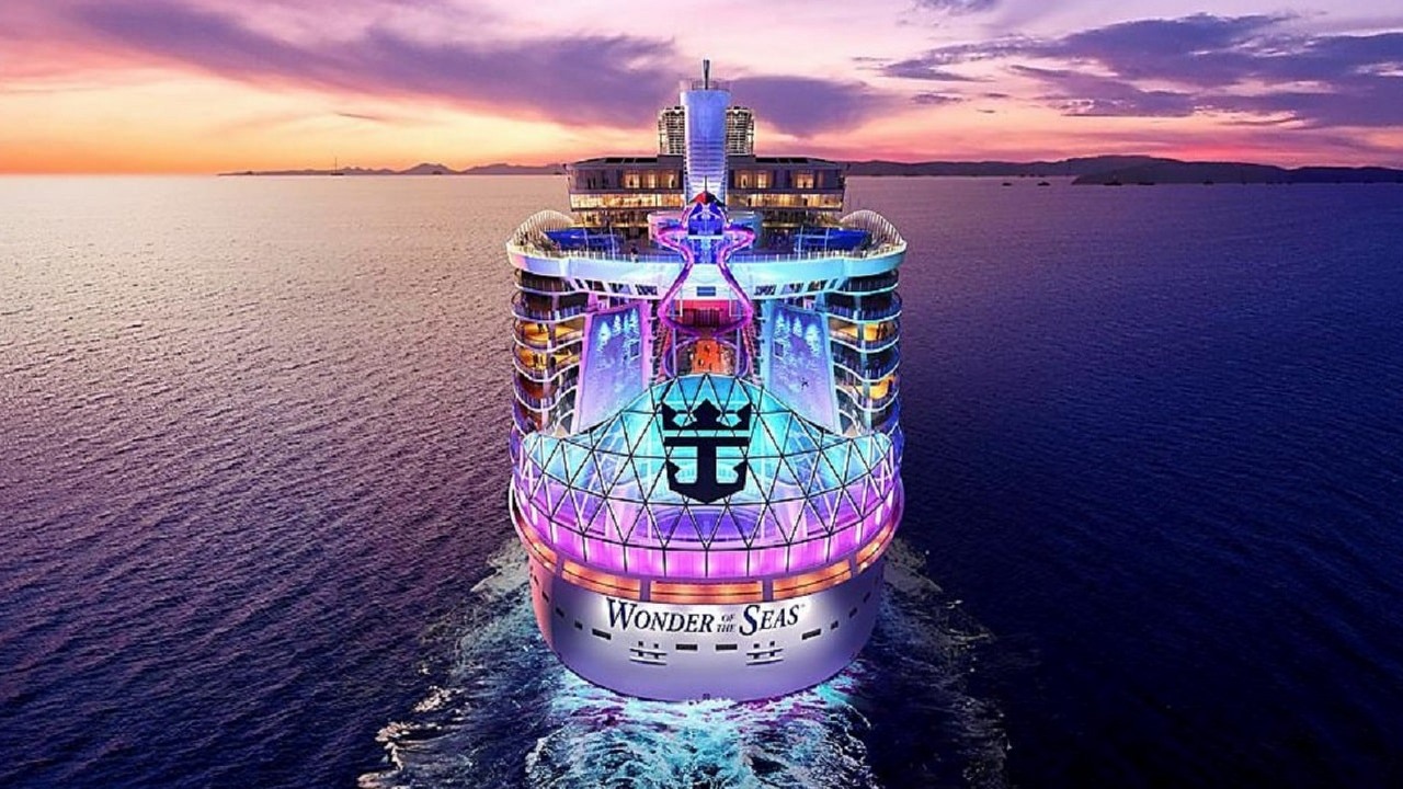 Ten statek jest tak duży, że nawet Titanic zmieściłby się w nim cztery razy, źródło grafiki: Royal Caribbean Group.