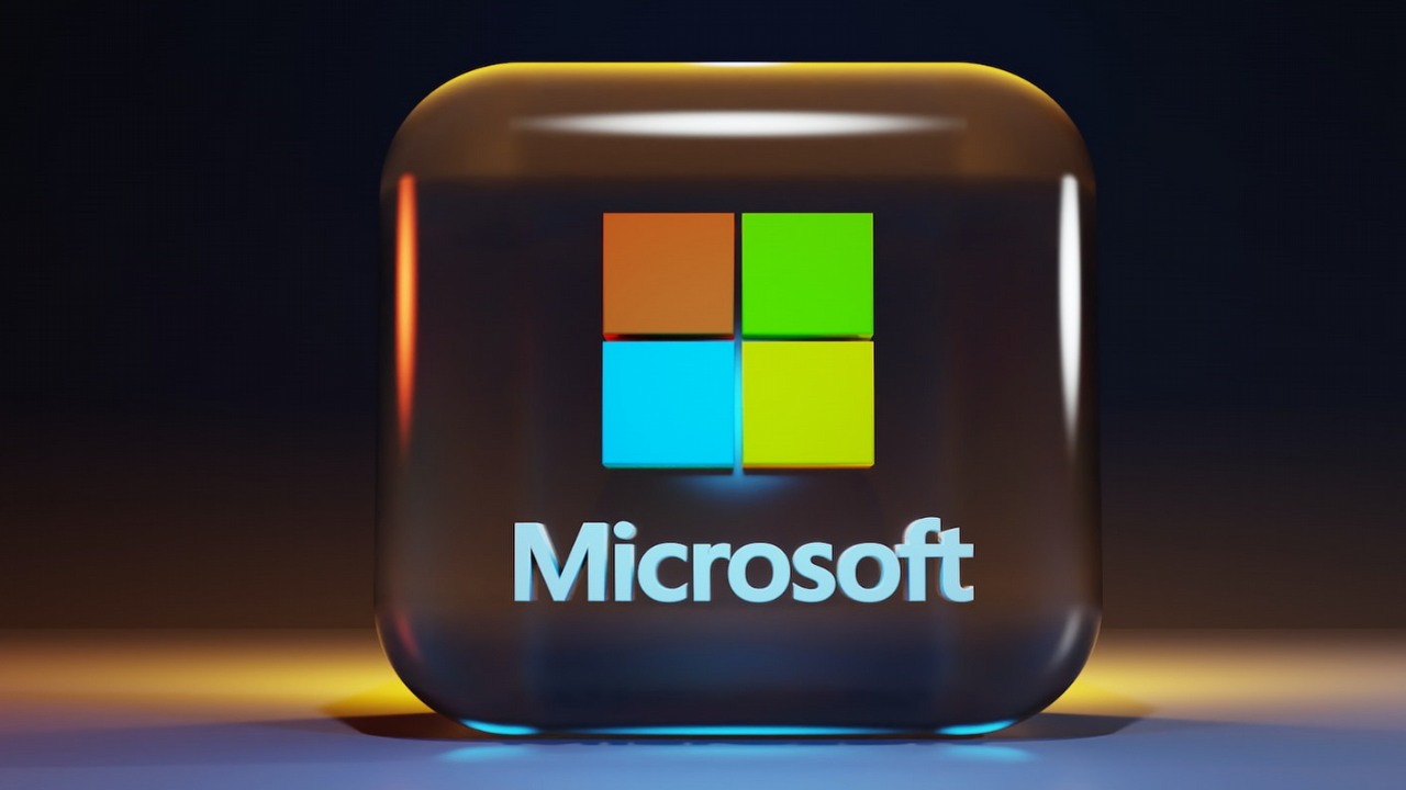 Microsoft odpowiada na obawy Brytyjczyków, nazywa Sony gigantem rynku gier, źródło grafiki: Unsplash, Renato Ramos Puma.