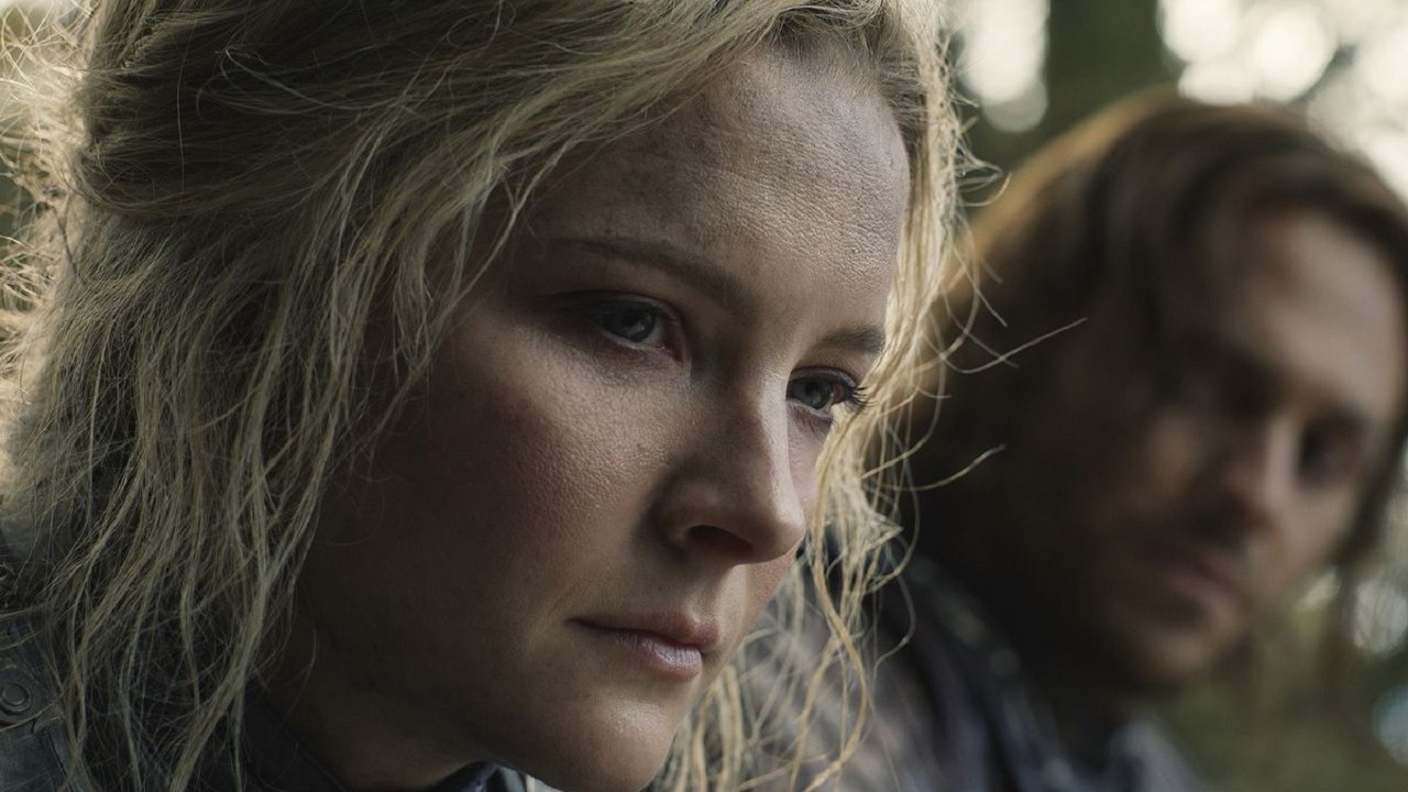 Twórcy Pierścieni Władzy zapewniają, że 2. sezon będzie wierniejszy książkom Tolkiena, źródło grafiki: Władca Pierścieni: Pierścienie Władzy; Patrick McKay i J.D. Payne; Amazon Prime Video; 2022.