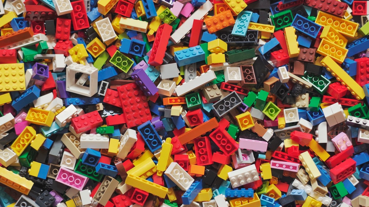 Klawiatura z LEGO niedługo w sprzedaży, jest niestety haczyk, źródło grafiki: Unsplash.