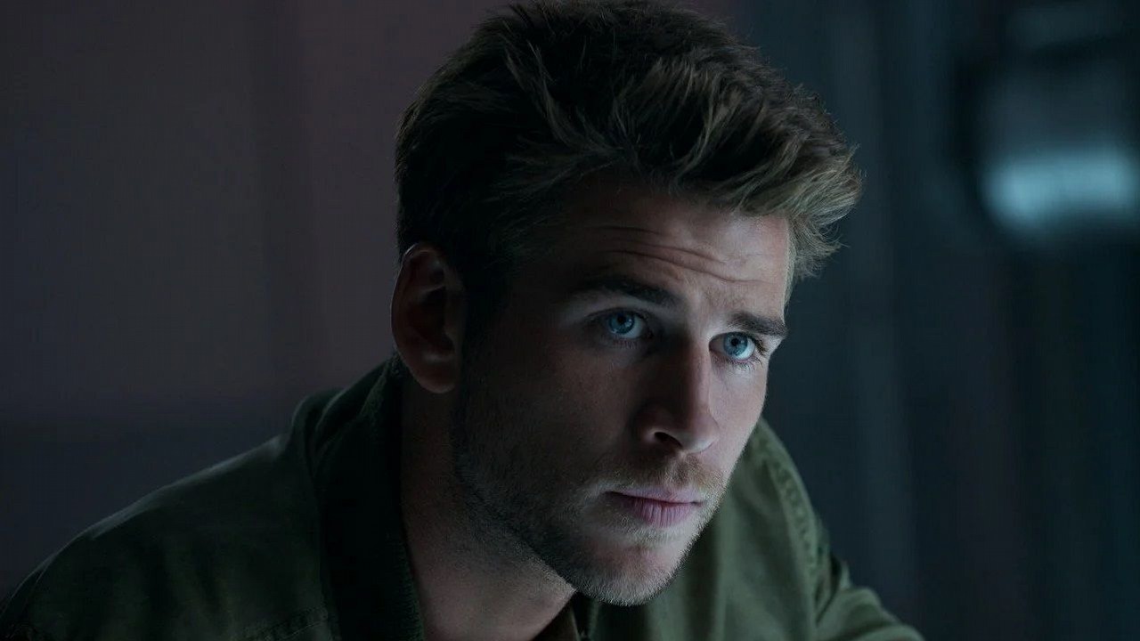 Liam Hemsworth - co wiemy o nowym wiedźminie i czy brat Thora podoła roli Geralta?, źródło grafiki: Dzień Niepodległości: Odrodzenie, Roland Emmerich, 20th Century Fox, 2016.