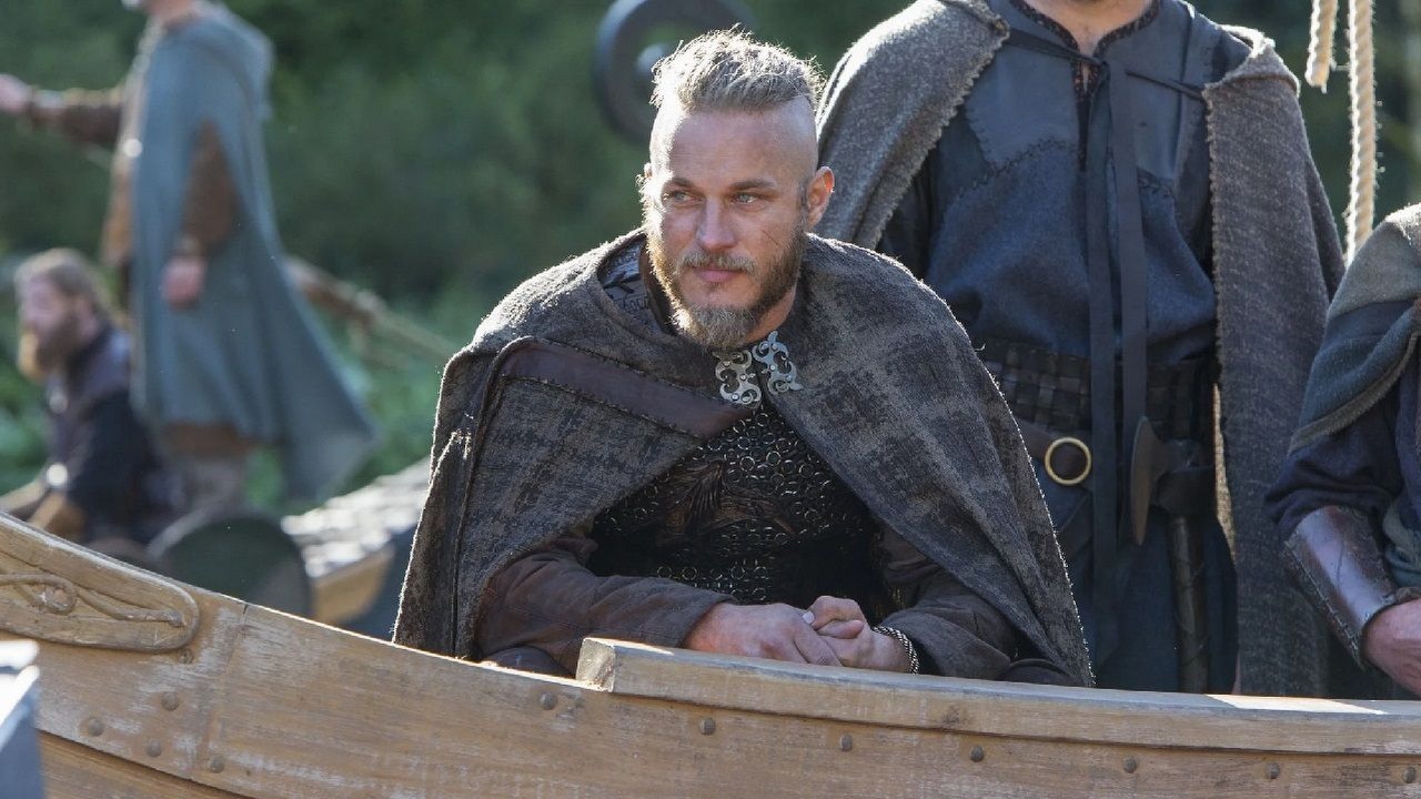 W prequelu Diuny od HBO Max zobaczymy gwiazdę Wikingów, źródło grafiki: Wikingowie, Michael Hirst, History, 2013.