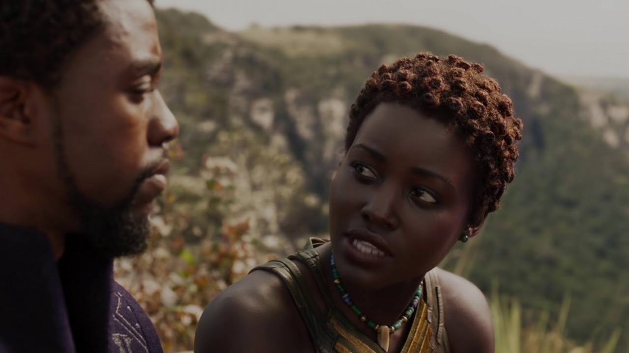 Czarna Pantera 2 podtrzymuje ostatni trend Marvela odnośnie scen po napisach, źródło grafiki: Czarna Pantera; Ryan Coogler; Marvel Studios; 2018.