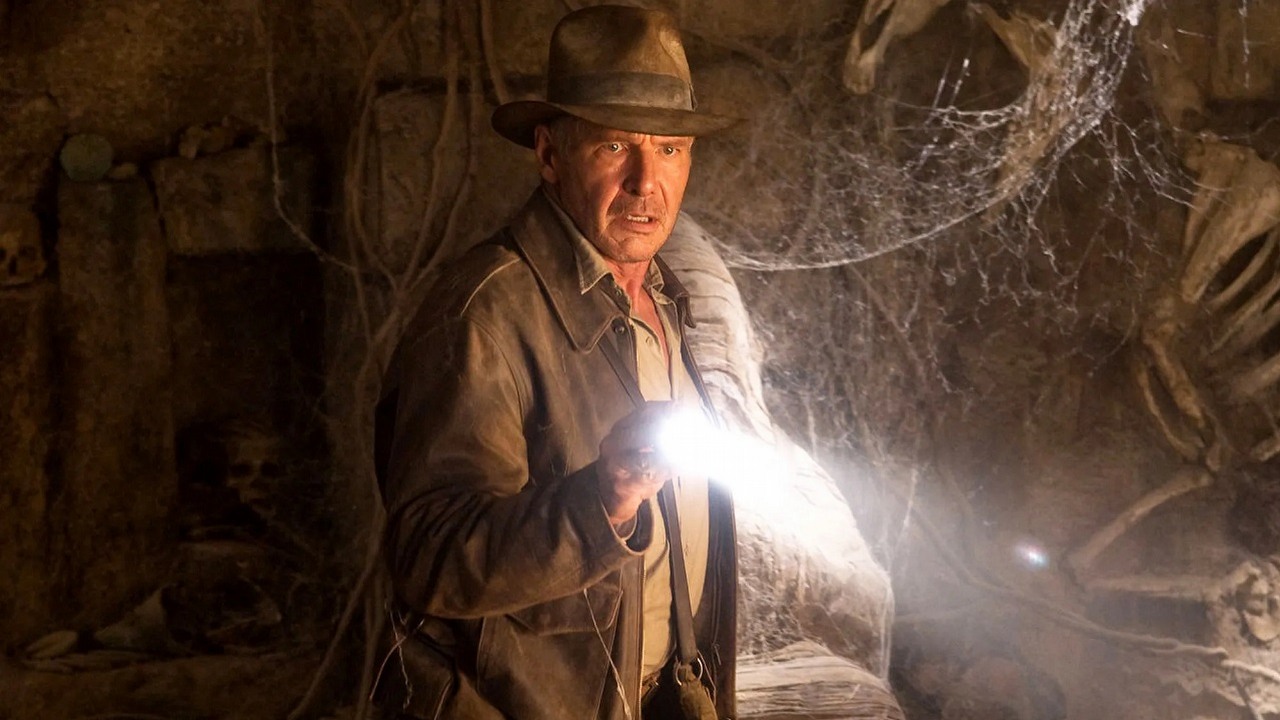 Indiana Jones 5 ma godnie pożegnać bohatera. Zobacz nowe plakaty i kadr z filmu, źródło grafiki: Indiana Jones i Królestwo Kryształowej Czaszki | 2008 | reż. Steven Spielberg | Lucasfilms.