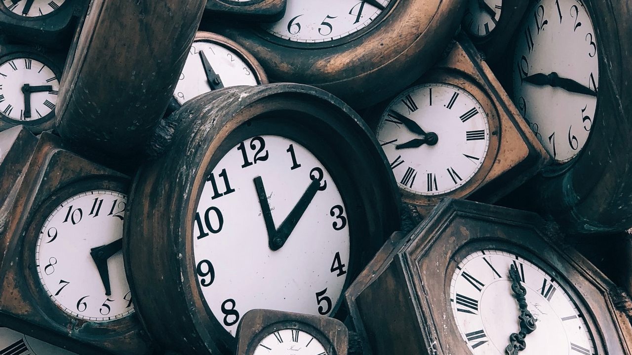 Koniec sekundy przestępnej jest bliski, wielkie mocarstwa głosują przeciwko niej, źródło grafiki: Unsplash | Jon Tyson..
