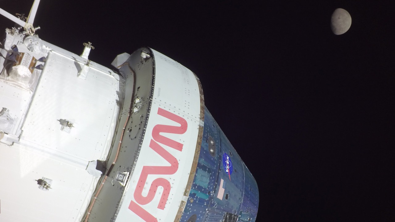 Zobacz zdjęcie „maleńkiej” Ziemi z perspektywy orbity Księżyca, źródło grafiki: NASA.