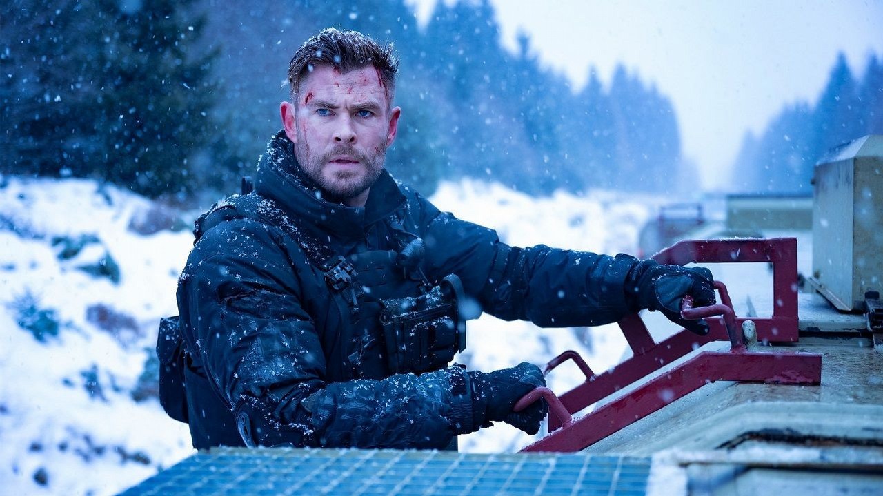 Chris Hemsworth zdradza, że Extraction 2 ukaże jeszcze bardziej szaloną scenę walki w jednym ujęciu, źródło grafiki: Extraction 2, Sam Hargrave, Netflix, 2023.