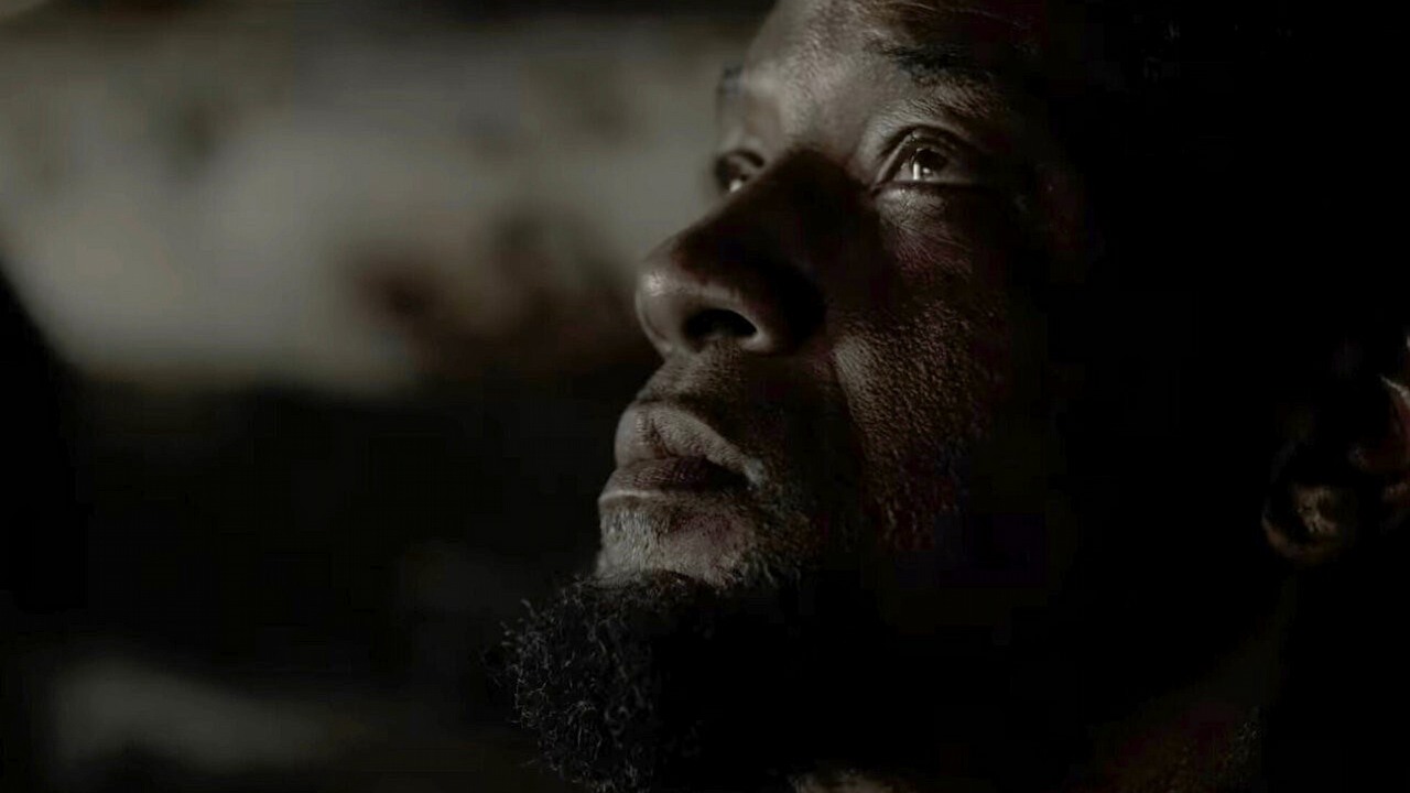 Will Smith odpowiada przeciwnikom jego powrotu po oscarowym skandalu, źródło grafiki: Wyzwolenie; Antoine Fuqua; Apple Studios; 2022.
