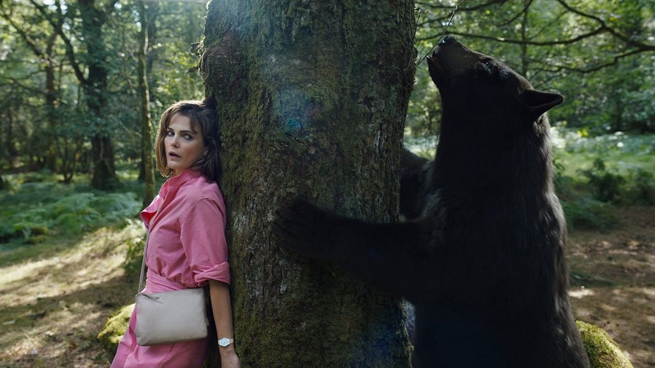 Zobacz zwiastun Cocaine Bear... po prostu zobacz, źródło grafiki: Cocaine Bear, Elizabeth Banks, Universal Pictures, 2023.