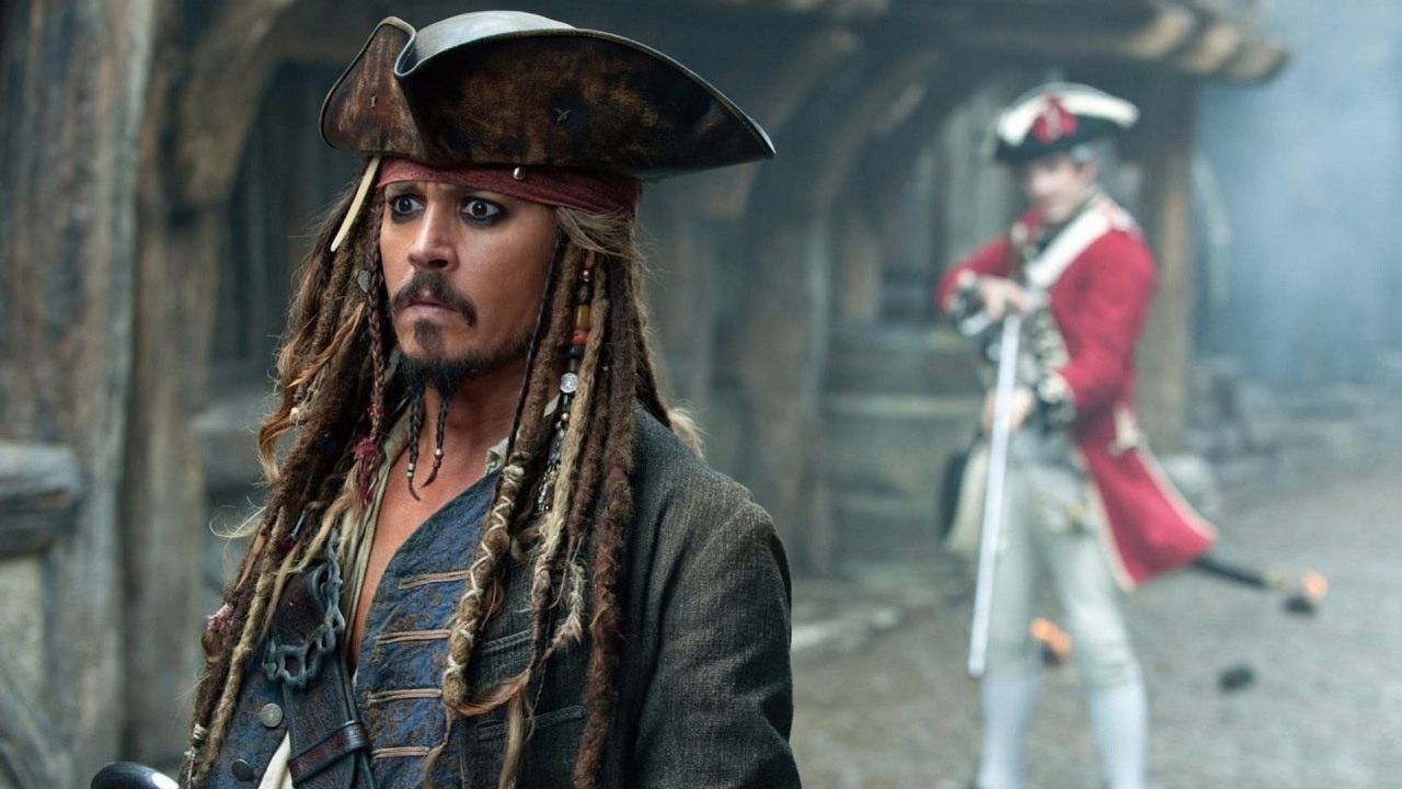 Producent Piratów z Karaibów komentuje potencjalny powrót Johnny'ego Deppa do serii, źródło grafiki: Piraci z Karaibów: Zemsta Salazara; reż. Joachim Rřnning i Espen Sandberg; Walt Disney Studios Motion Pictures; 2017.